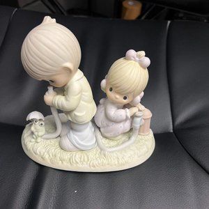 Precious Moments. There Shall Be Showers Of Blessings.1989 #522090